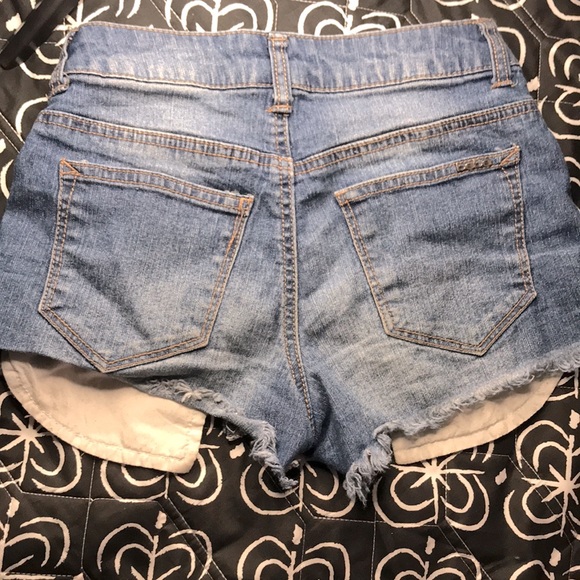 Bebe Girls Sz 10 Embroidered Shorts - Picture 5 of 7